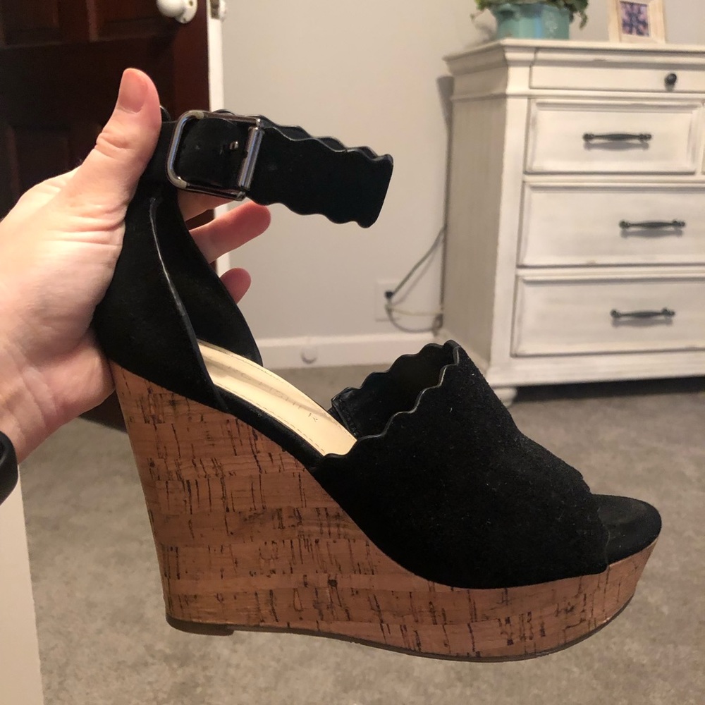 Marc Fisher Scalloped Wedges